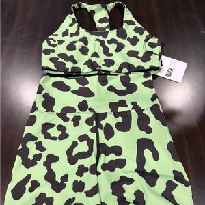 Beach Riot Workout Set, Neon Green Leopard Print -
Sports Bra L & Shorts M.